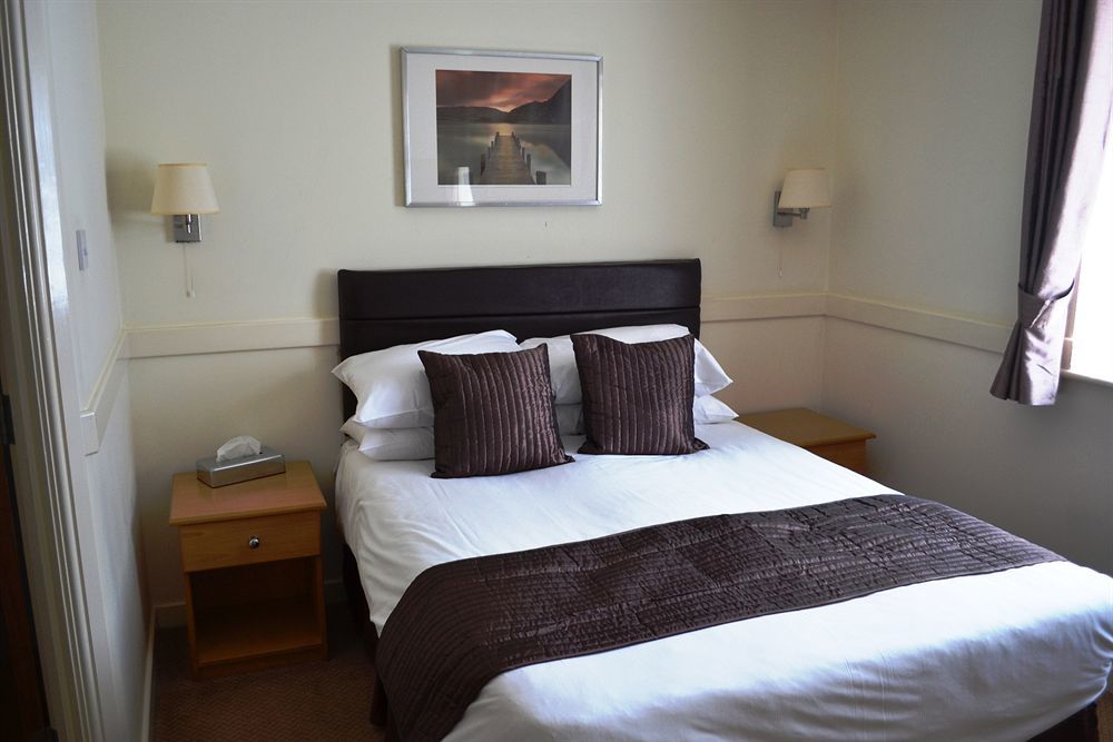 The Rowbarge Hotell Woking Exteriör bild