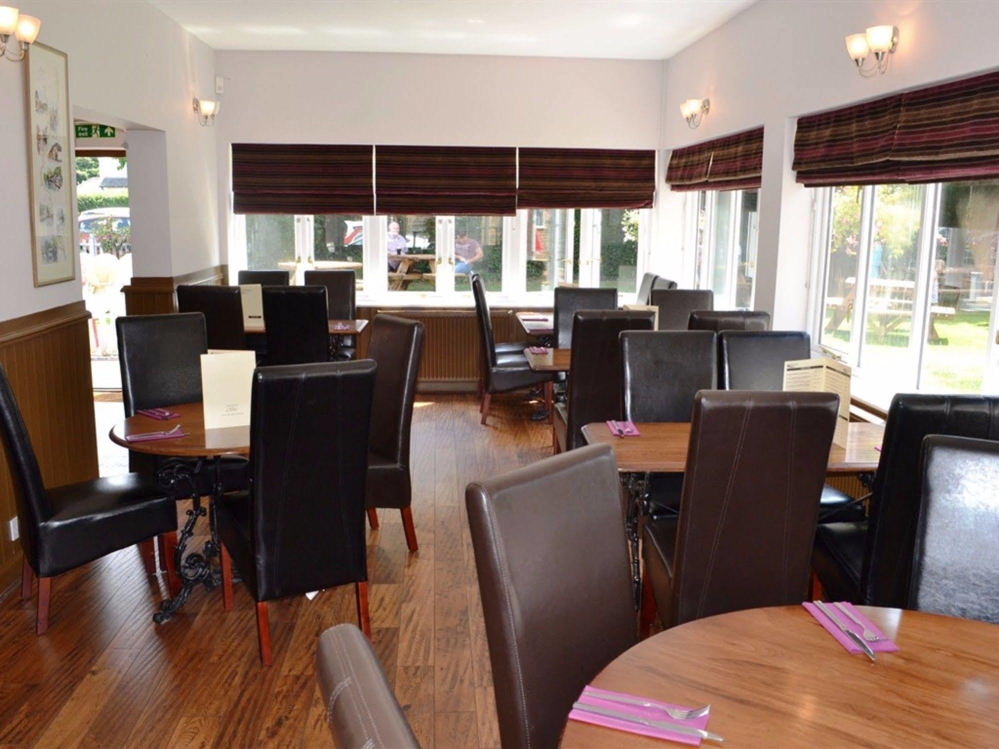 The Rowbarge Hotell Woking Exteriör bild